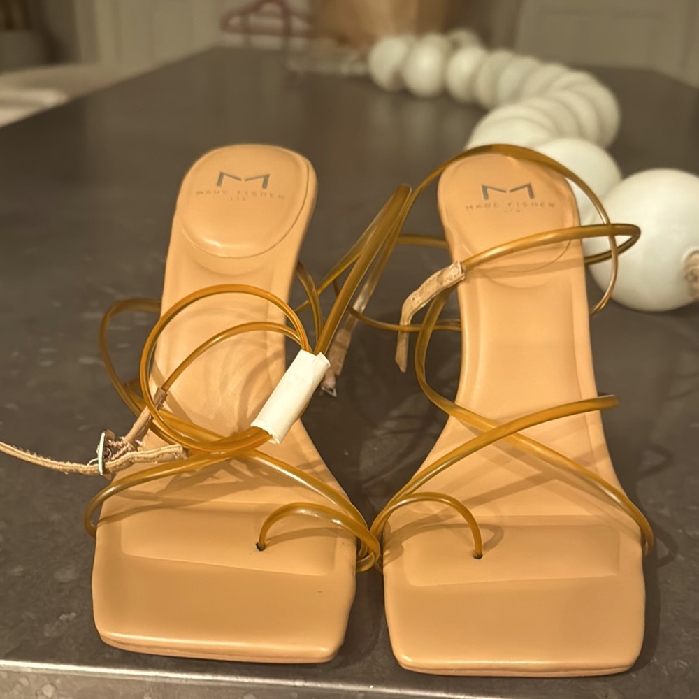 Marc Fisher  Tan Strappy Women's Heels BNWOT size 7